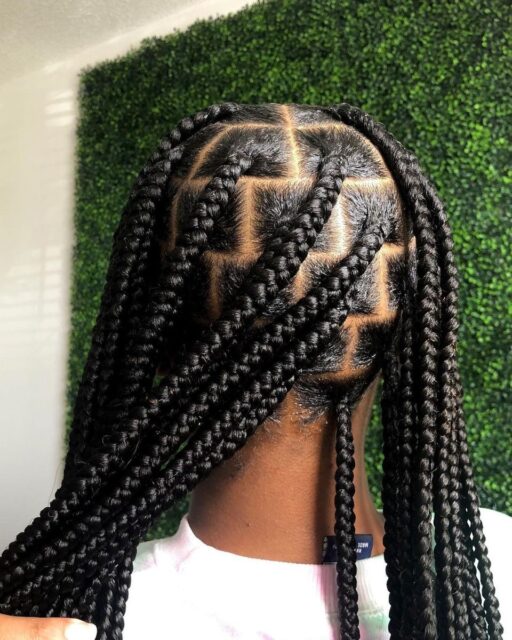 Get The Perfect Chic Look With Big Knotless Braids For Stunning Style