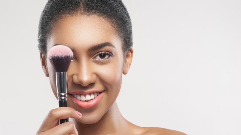 Checkout These Simple Mistakes To Avoid When Applying Your Foundation