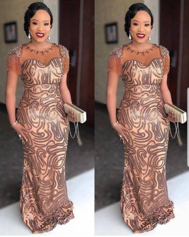 Latest Aso Ebi Styles For Ladies To Slay In Weddings (1)