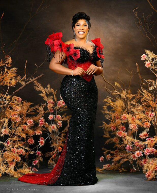 Aso Ebi Wedding Dresses (18)