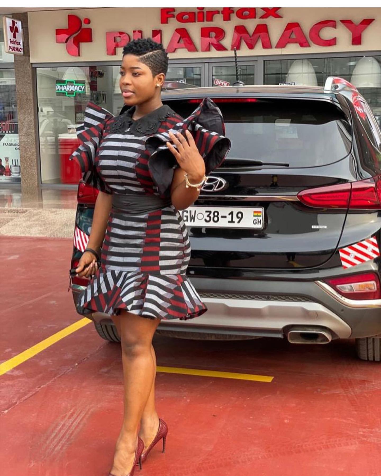 30 Pictures: Best Short Ankara Dresses for Weddings - OD9JASTYLES