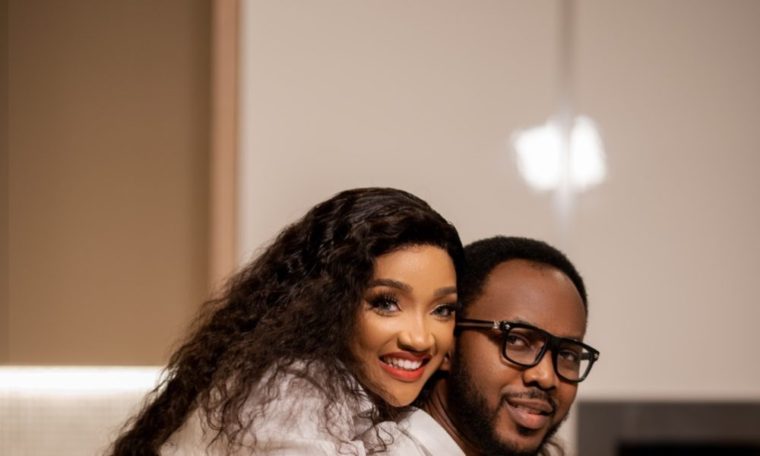 Love Won! See Esther & Dolapo's Pre Wedding Shoot + Proposal