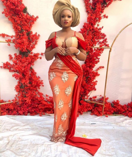 How to wear Aso Ebi dresses styles