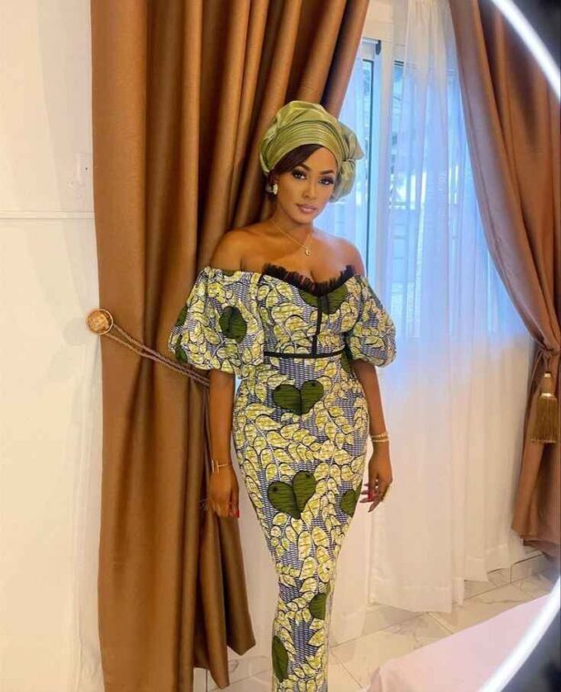 Beautiful Off Shoulder Ankara Styles You Can Wear To Your First Date (15)