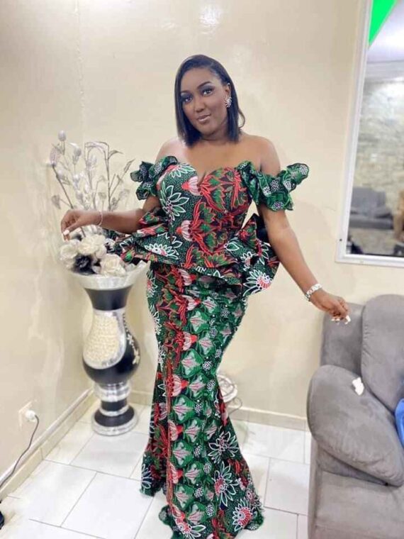 Beautiful Off Shoulder Ankara Styles You Can Wear To Your First Date (21)