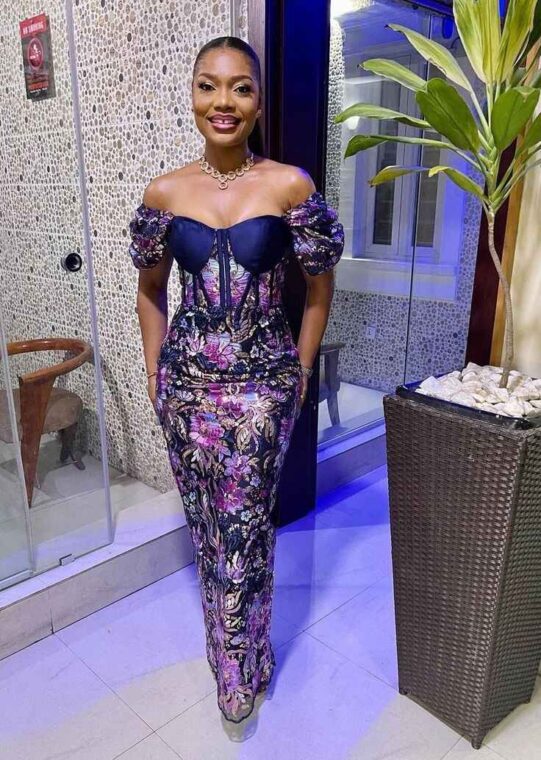 Beautiful Off Shoulder Ankara Styles You Can Wear To Your First Date (22)