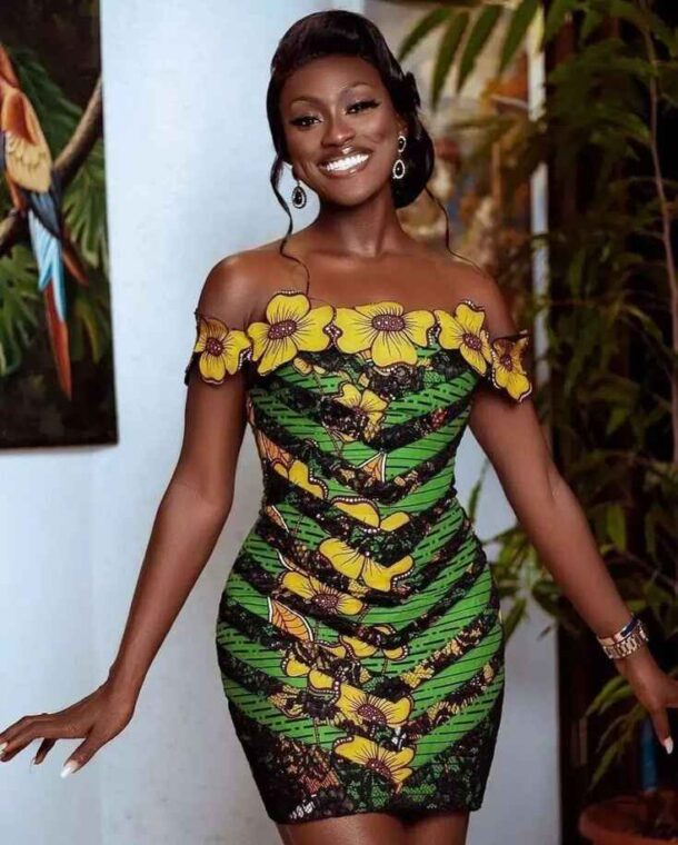 Beautiful Off Shoulder Ankara Styles You Can Wear To Your First Date (37)