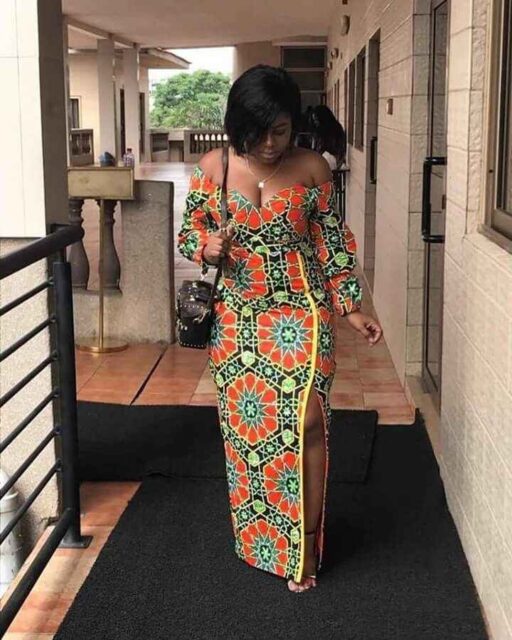 Beautiful Off Shoulder Ankara Styles You Can Wear To Your First Date (40)