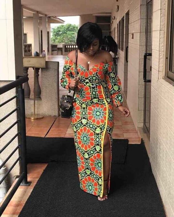 Beautiful Off Shoulder Ankara Styles You Can Wear To Your First Date (40)