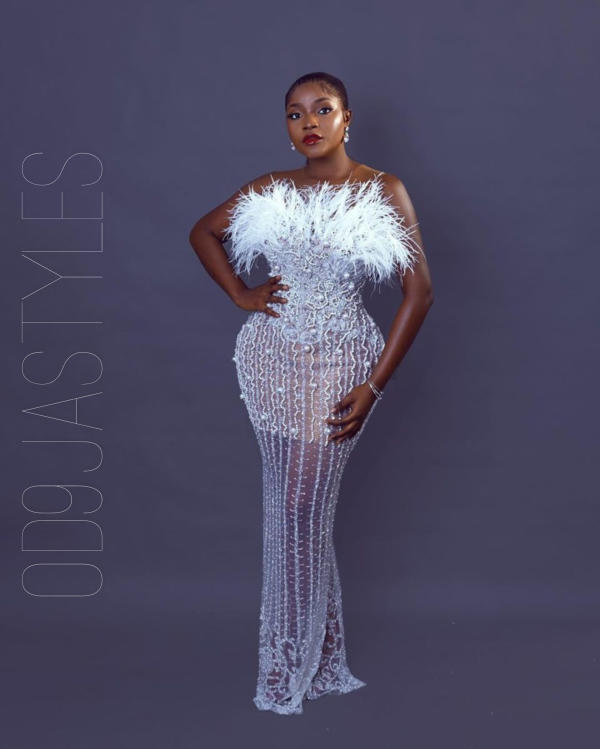 Fabulous White Lace Styles For Owambe Parties (10)