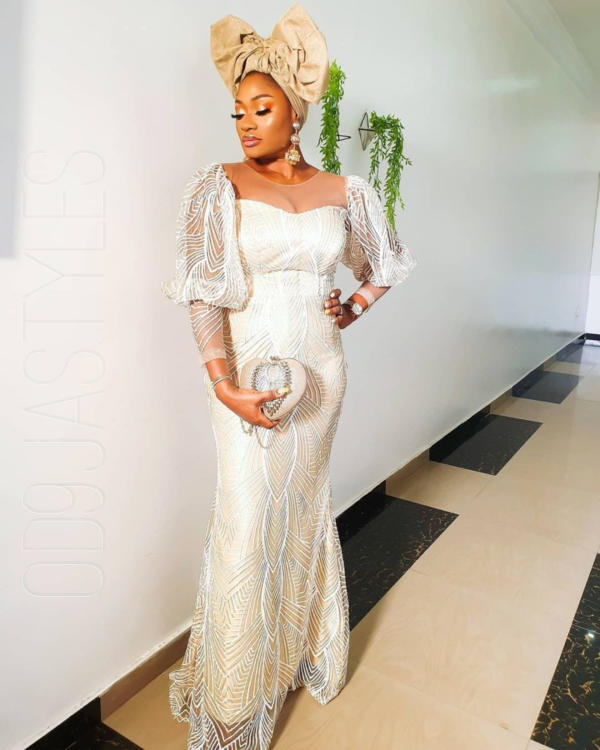 Fabulous White Lace Styles For Owambe Parties (4)