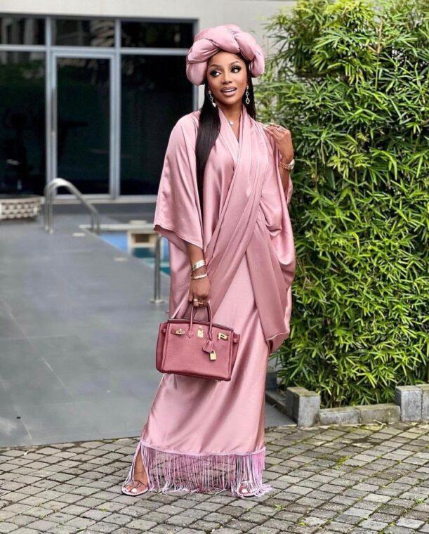 Tips on How to Look Good In English Flowing Gown Styles » OD9JASTYLES