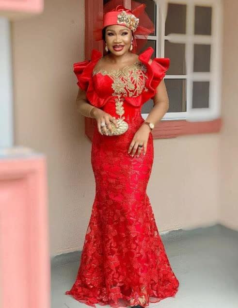 Elegant Aso-Ebi Styles For Traditional African Events | OD9JASTYLES
