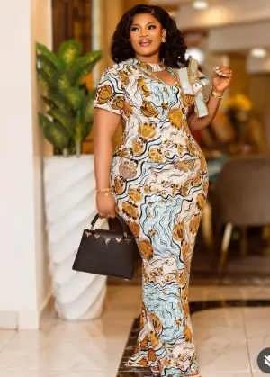 Classic Ankara Mermaid Gown with Short Sleeves